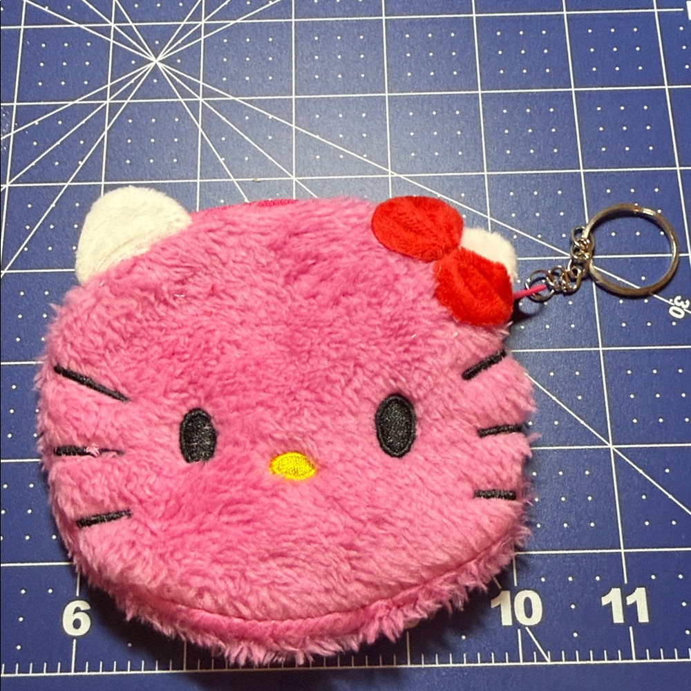 6 Hello Kitty Plush Keychain coin purses - Picture 2 of 10